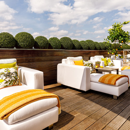 Sitting areas on the roof terrace
