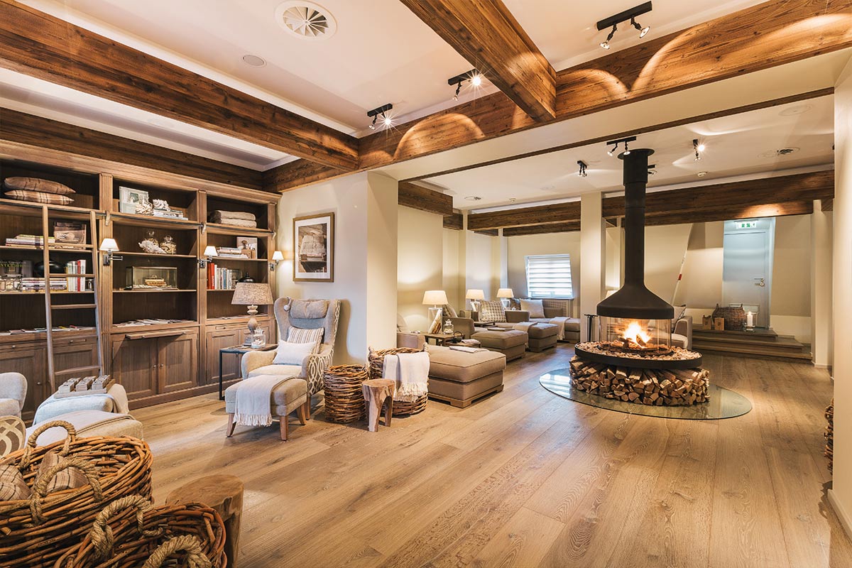 Der Ruheraum im Vier Jahreszeiten Spa Bereich des Hotel Vier Jahreszeiten in Hamburg